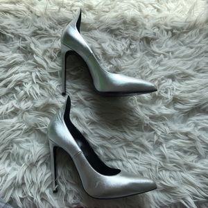 BRAND NEW AUTHENTIC YSL Silver Leather Pumps Sz 11